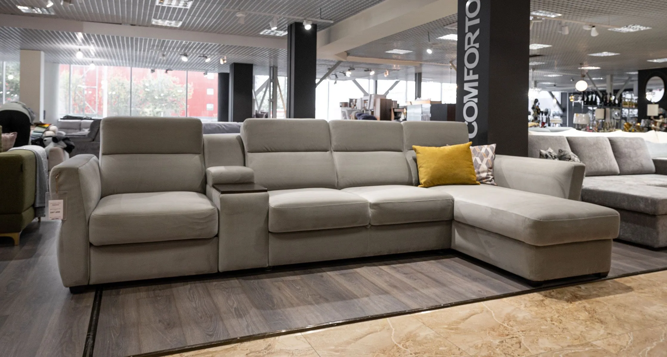 Manhattan 6 Comfortnova Сильвио